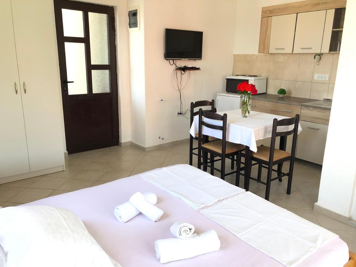 Apartments Radosevic Ulcinj Exterior photo